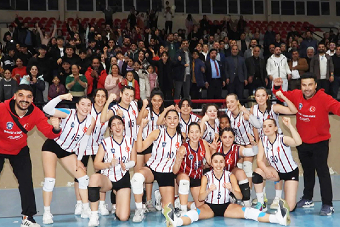 Hayata ve Hatay’a Tutunmak İsteyen Voleybolcular