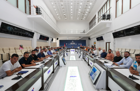 HATAY'DA EMLAK KONUTLARI İNŞAATLARI DEĞERLENDİRİLDİ