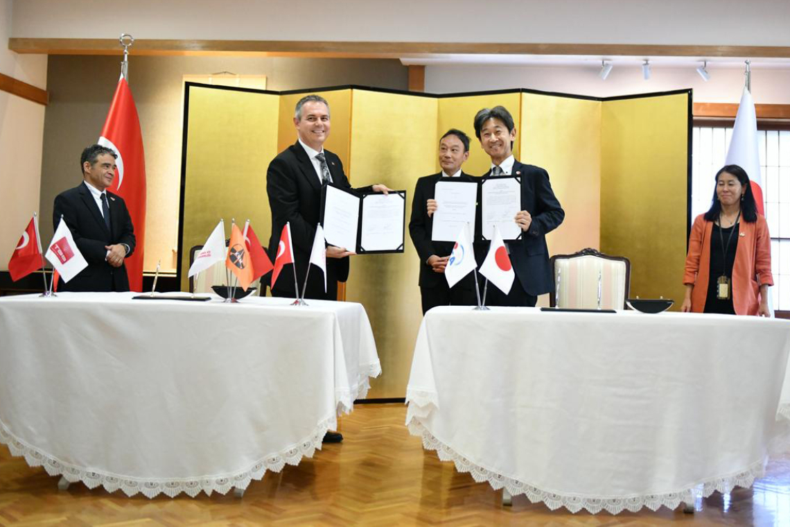 DEPREMDEN ETKİLENEN ŞEHİRLERDE DAYANIŞMA