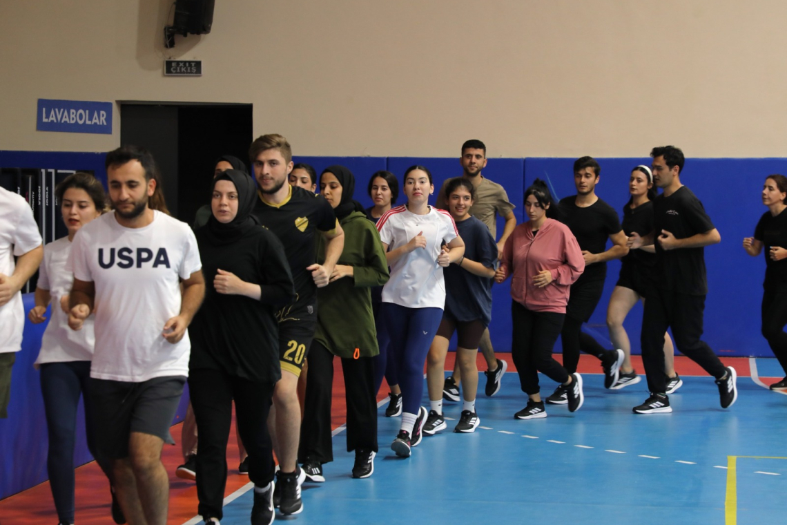HBB'DEN POLİS ADAYLARINA KURS 
