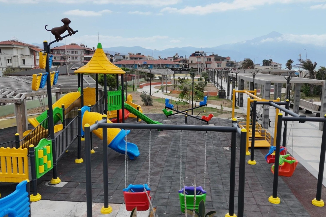 SAMANDAĞ SAHİL PARKI'NA ENGELSİZ OYUN ALANI 