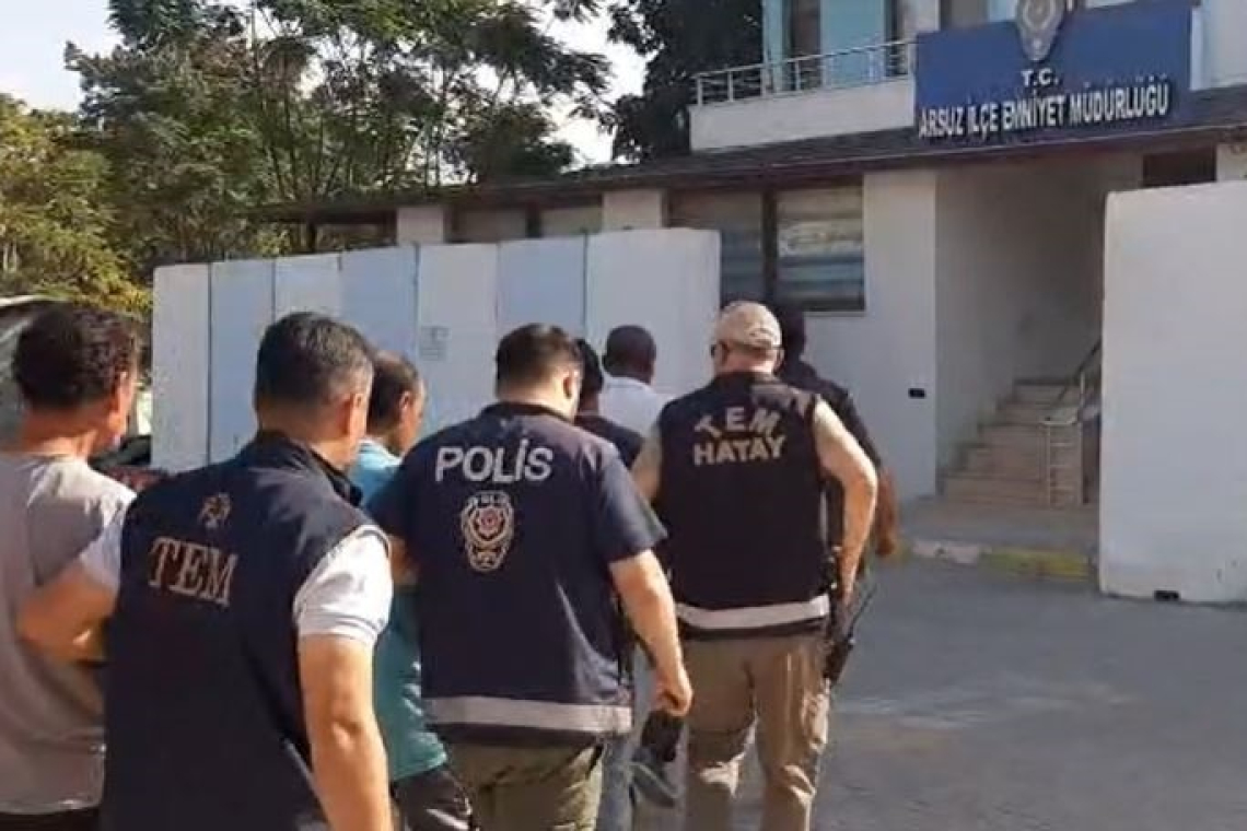 Yabancı Uyruklu Üç Kişi Sınır Dışı Edildi