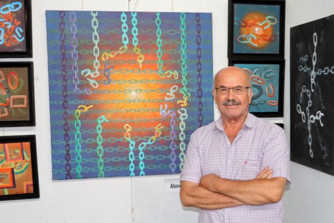 Sanatçı Ahmet Bostancı’dan Zincir Temalı Tablolar