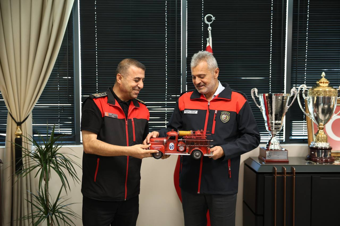 ÖNTÜRK'TEN ATEŞ SAVAŞÇILARINA ÖDÜL