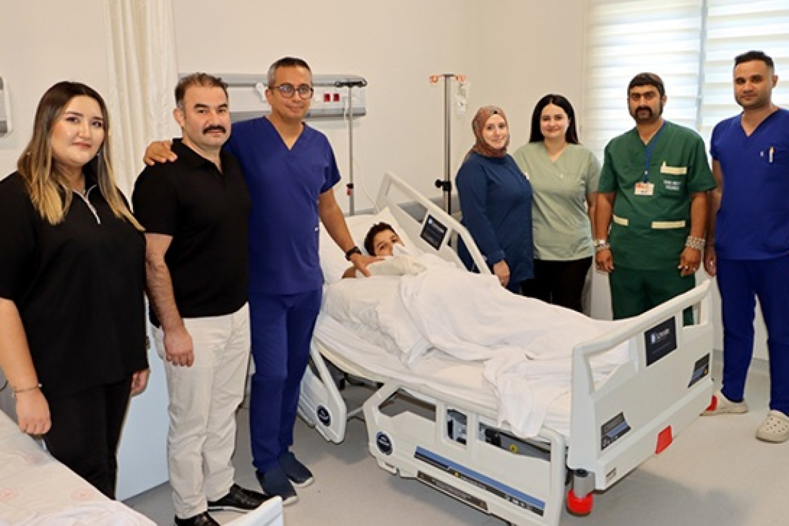 Altınözü'nde Başarılı Ameliyat: Kopan Parmakları Yeniden Hayata Döndürüldü