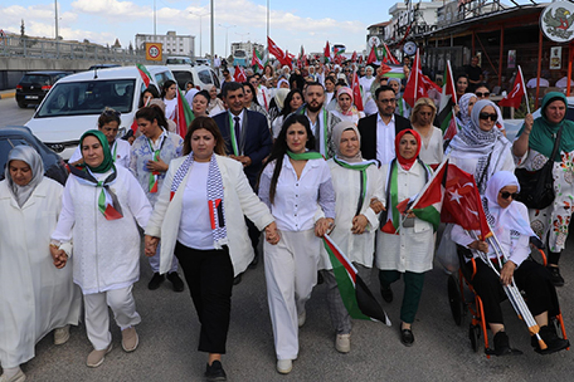 AK Partili Kadınlardan Gazze İçin “Sessiz Çığlık Zinciri”