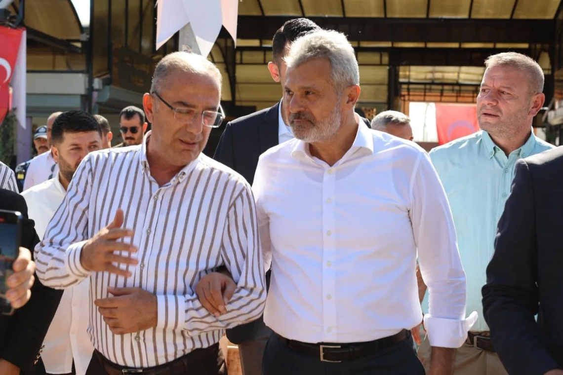 BAŞKAN ÖNTÜRK’TEN UZUN ÇARŞI ESNAFINA ZİYARET