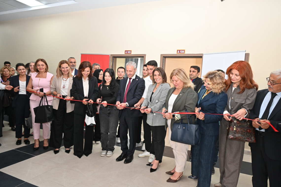 GİRİŞİMCİ KADINLARDAN ÜNİVERSİTEYE LABORATUVAR