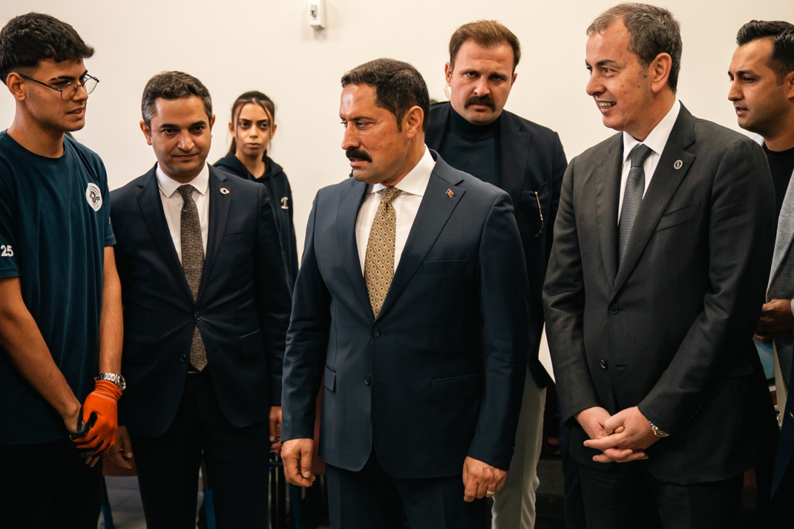 İş Bankası’ndan Hatay’a Eğitim Desteği