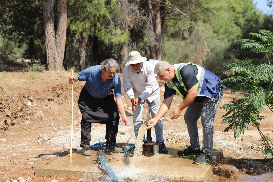ÖNTÜRK: SUSUZ TEK MAHALLE BIRAKMAYACAĞIZ