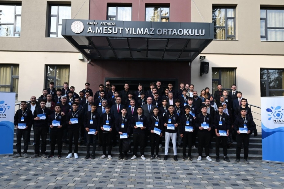 HATAY'DA BAŞARILI ÖĞRENCİLERE ÖDÜL