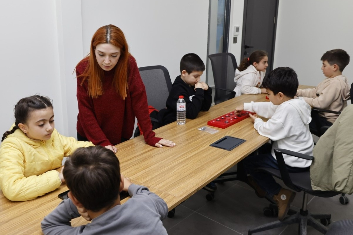 BİLİM MERKEZİNDE ZEKA OYUNLARI