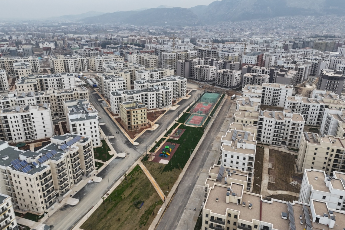 EMEK MAHALLESİ TOKİ İLE YENİDEN 