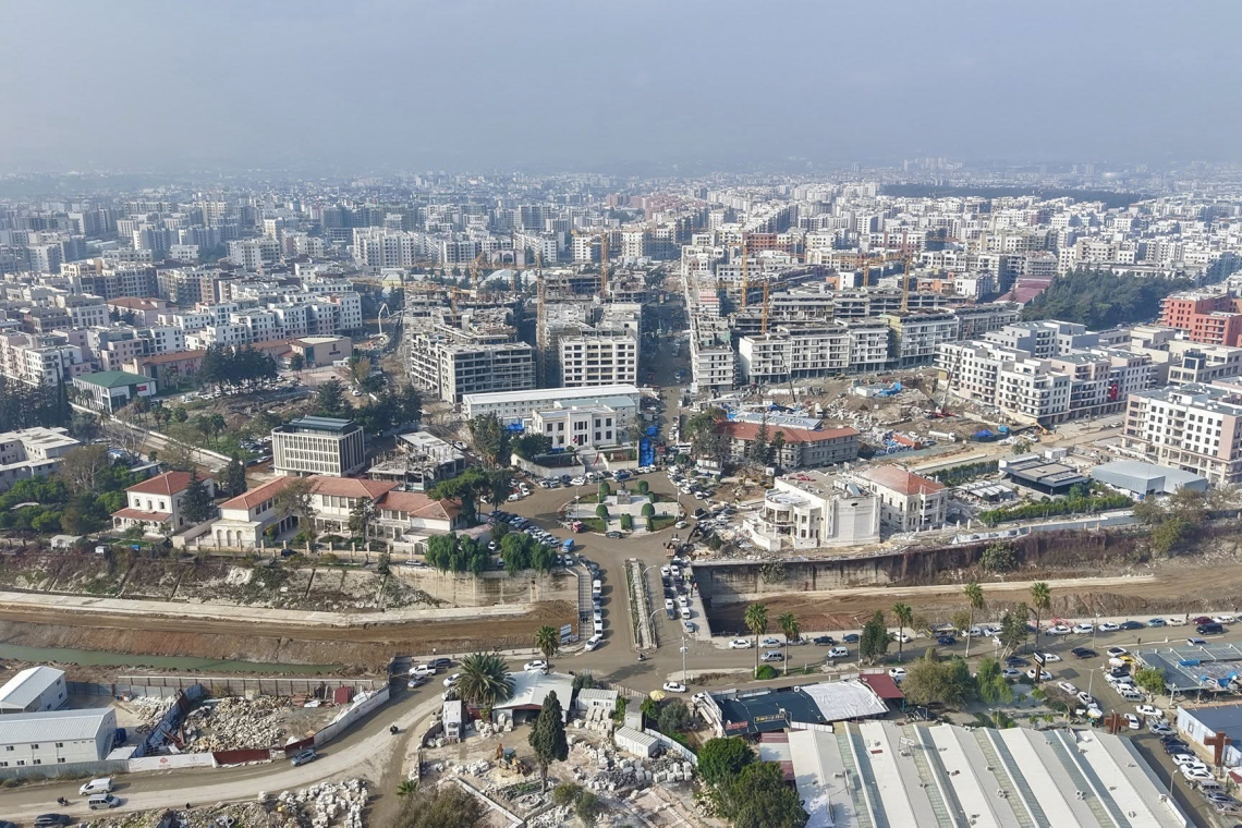  HATAY’DA DEPREMZEDELERDEN MAĞDURİYET SESLERİ