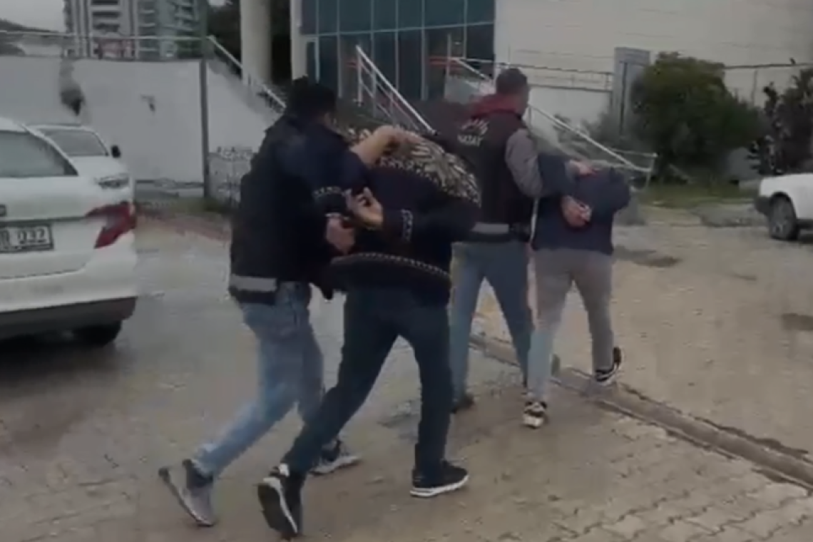 Aranan 4 Kişi Cezaevine Teslim Edildi