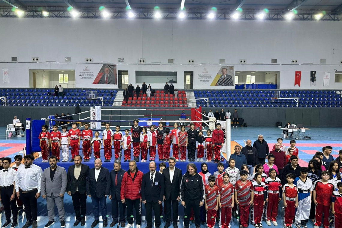 İSKENDERUN'DA KİCK BOKS TURNUVASI HEYECANI