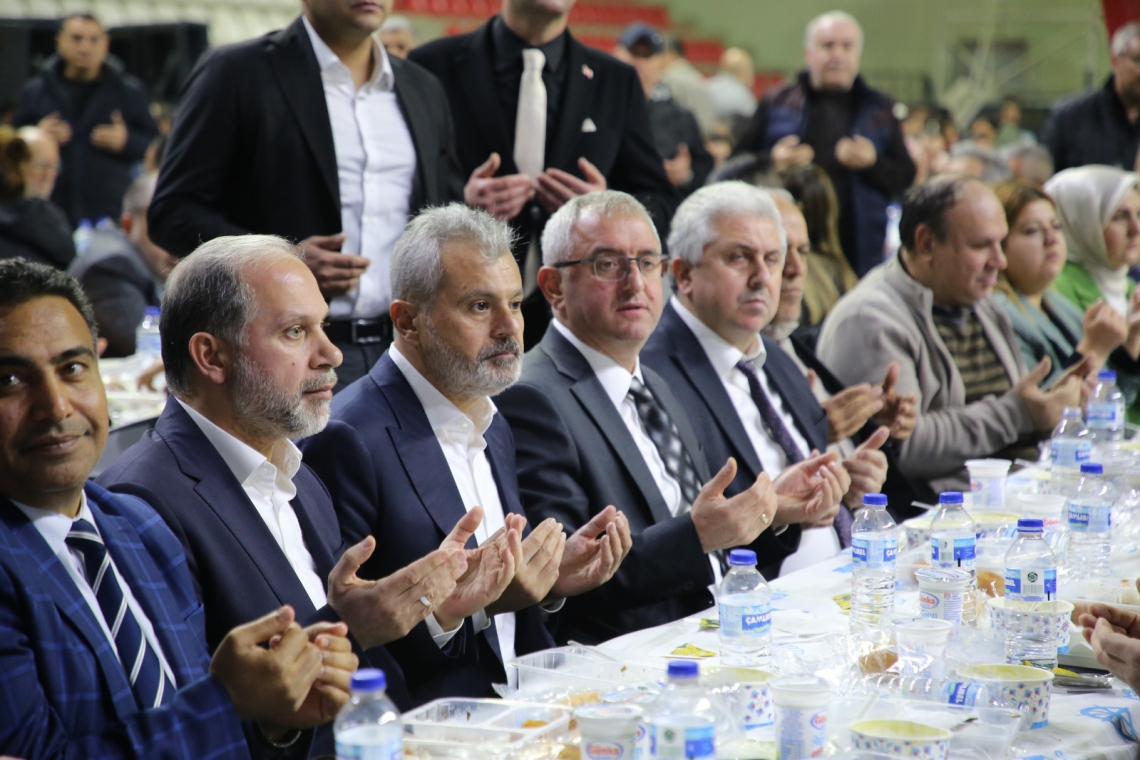 BAŞKAN ÖNTÜRK ALTYAPIYI SAVUNURKEN, ALTYAPI MAĞDURLARI SES ÇIKARDI