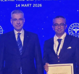 Yılın Doktoru Ödülü Hataylı Dr. Mehmet Özer Dökmeci'nin