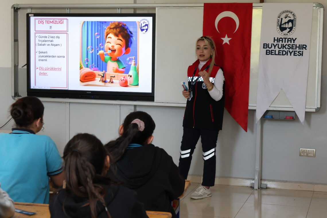 Uzmanlardan Akran Zorbalığı ve Bağımlılık Eğitimi