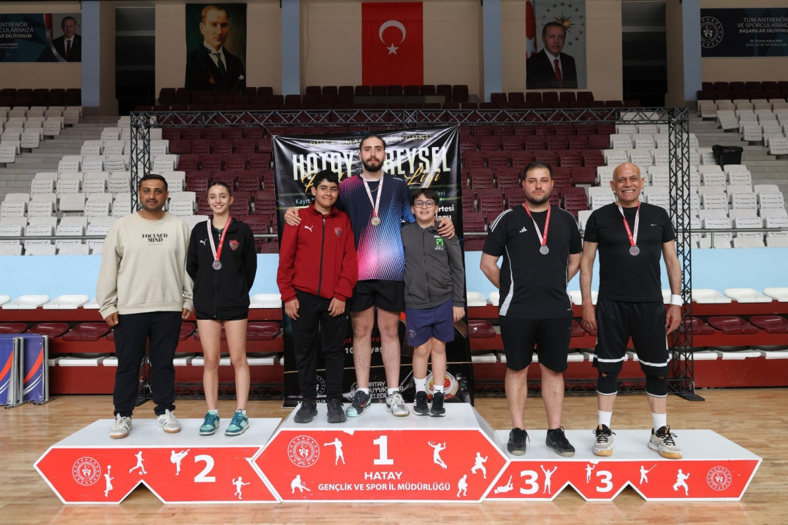 HATAY'DA MASA TENİSİ TURNUVASI