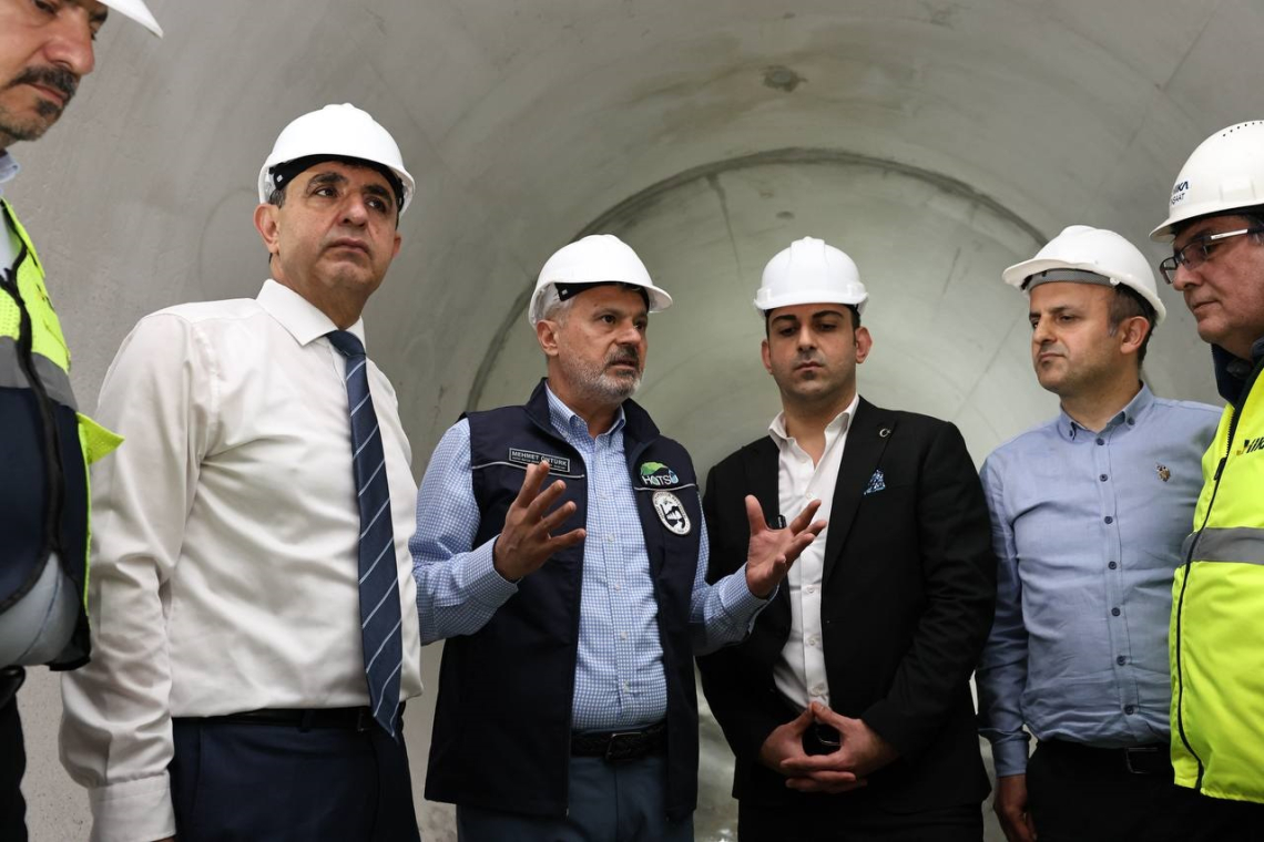 BARETLİ BAŞKANLARDAN DEFNE İÇİN UYUMLU ÇALIŞMA