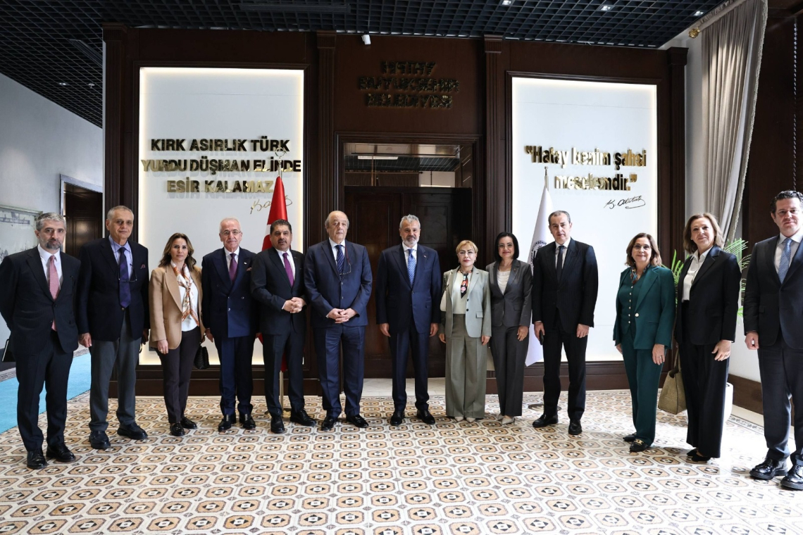 BAŞKAN ÖNTÜRK İŞ İNSANLARINI AĞIRLADI