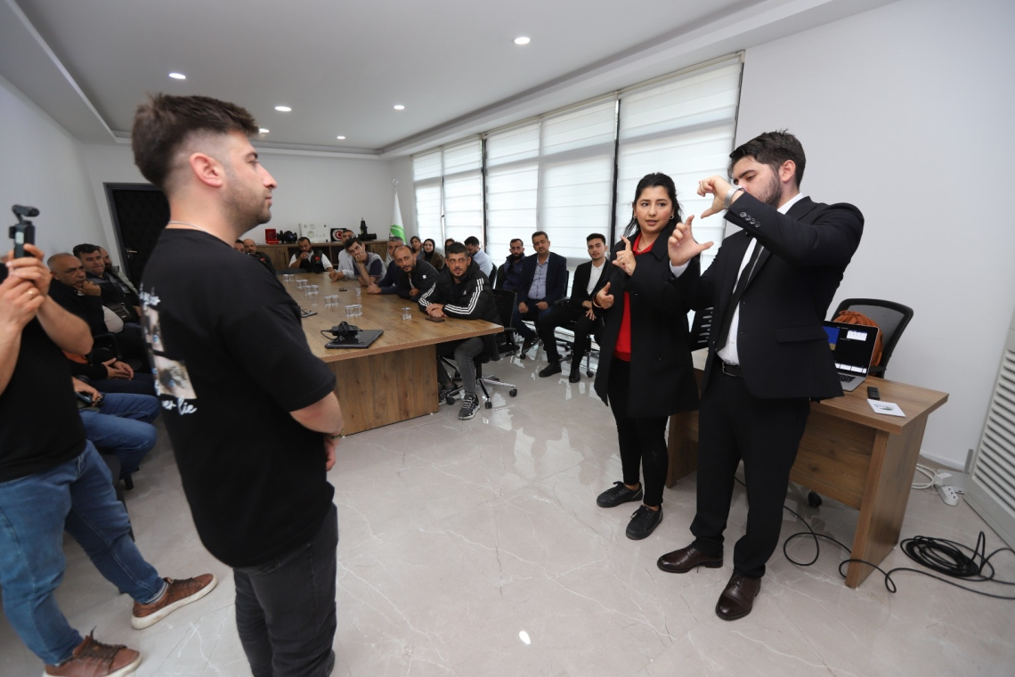 HATSU PERSONELİNE İŞARET DİLİ EĞİTİMİ