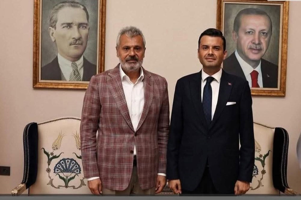 DÜN ELEŞTİRDİĞİNE BUGÜN DANIŞMANLIK   