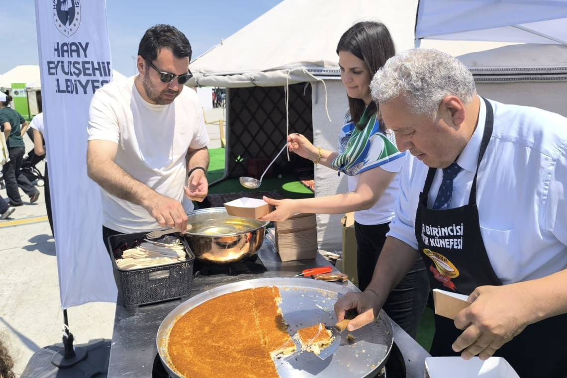 SIFIR ATIK FESTİVALİ’NDE KÜNEFE İKRAMI