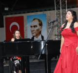 OPERANIN SEÇKİN ÖRNEKLERİ AMFİ TİYATRO’DA ÇINLADI