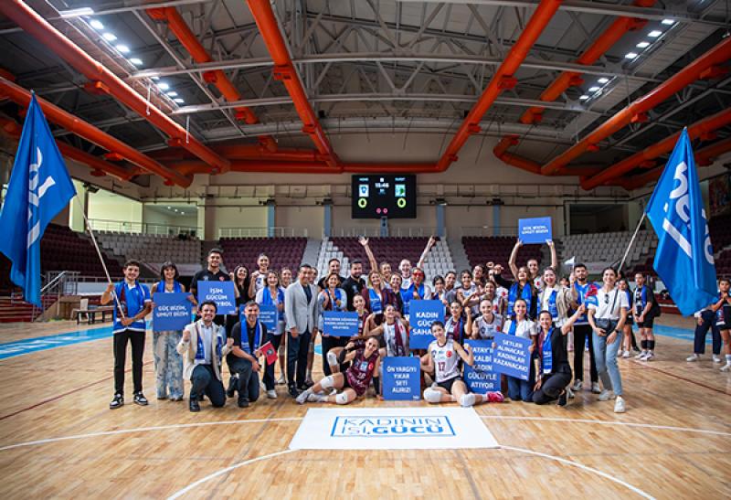 1760598212_Beko_Hatay_Kadin_Voleybol_Takimi_Sponsorlugu_3.jpg