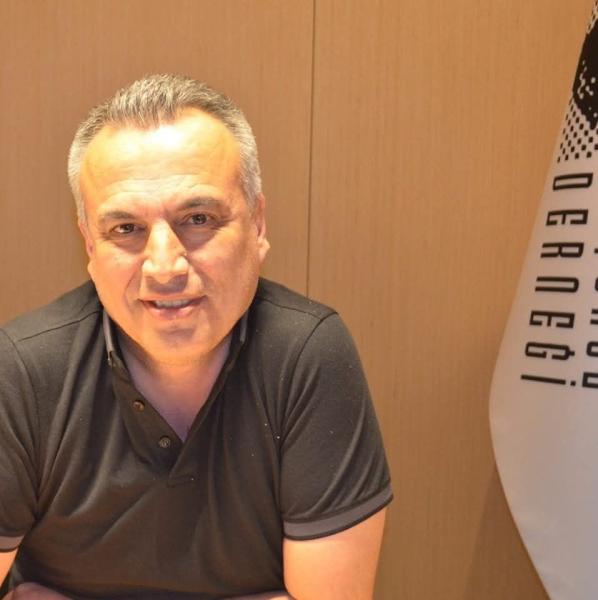 zgür_çınar347_n.jpg